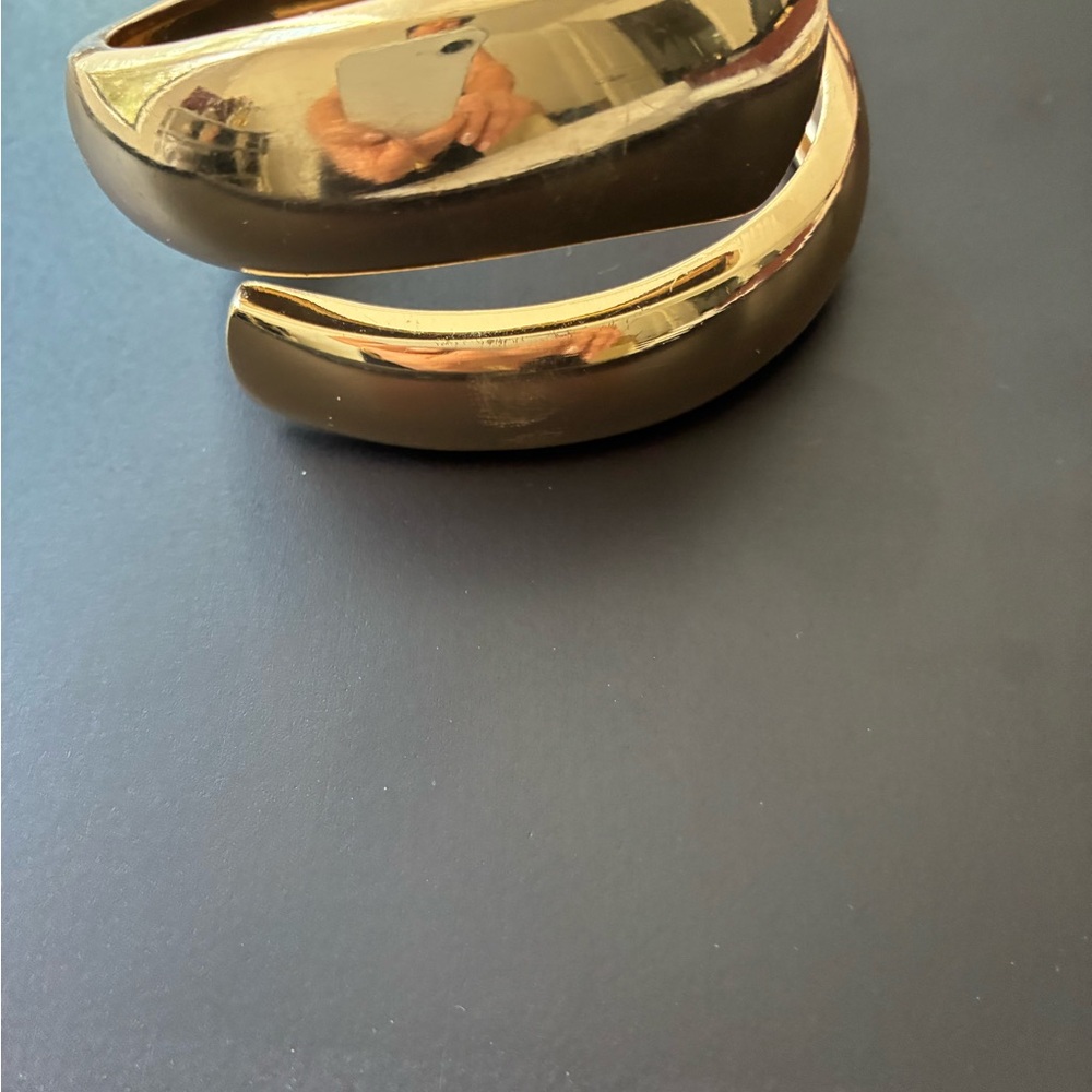 Natasha Denona Gold Cuff Bracelet - Picture 7 of 9